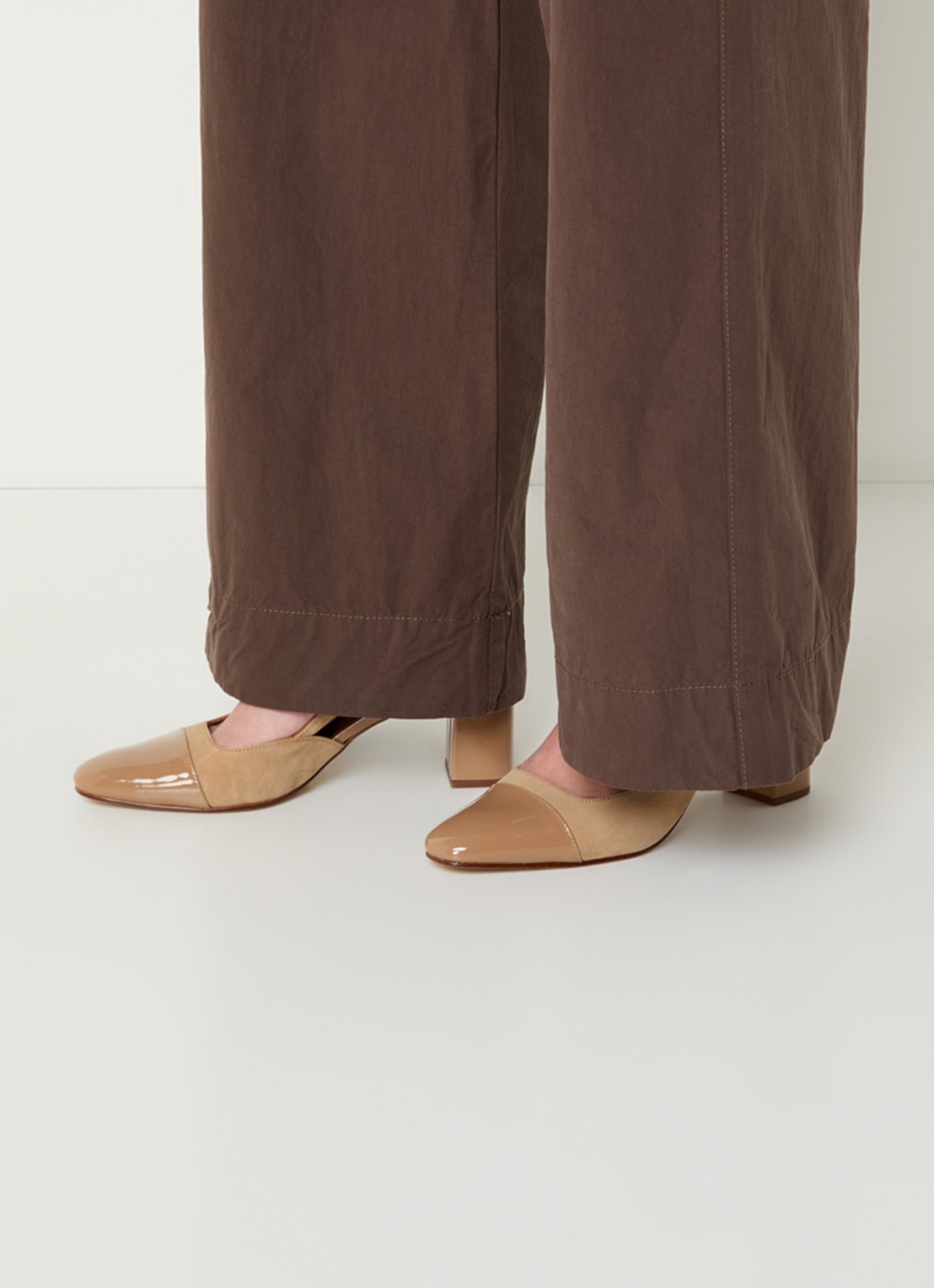 Jonak Dhapop slingback van kalfsleer - voorkant 3 beige