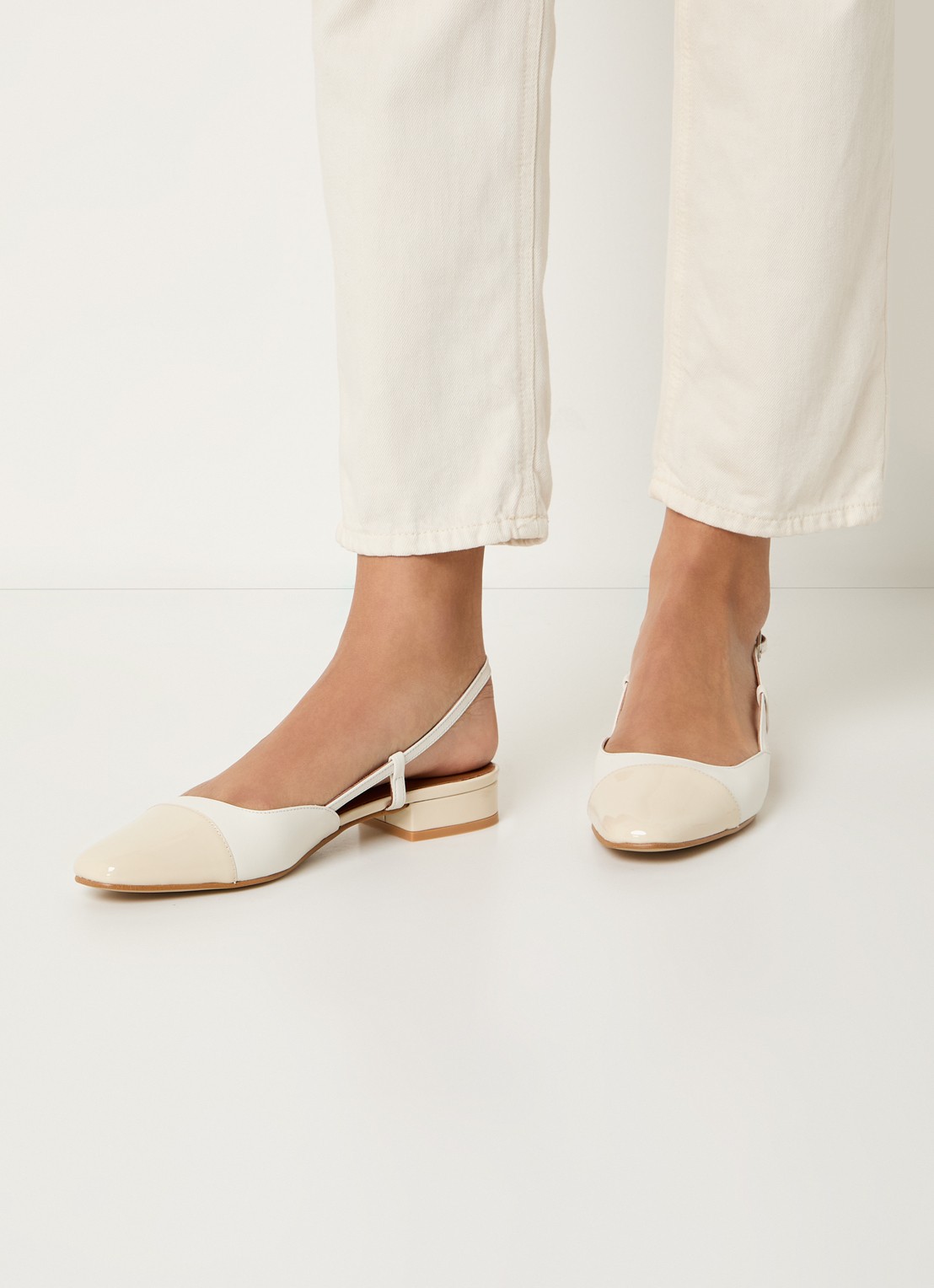 Jonak Dhapou slingback van leer - voorkant 2 ivoor
