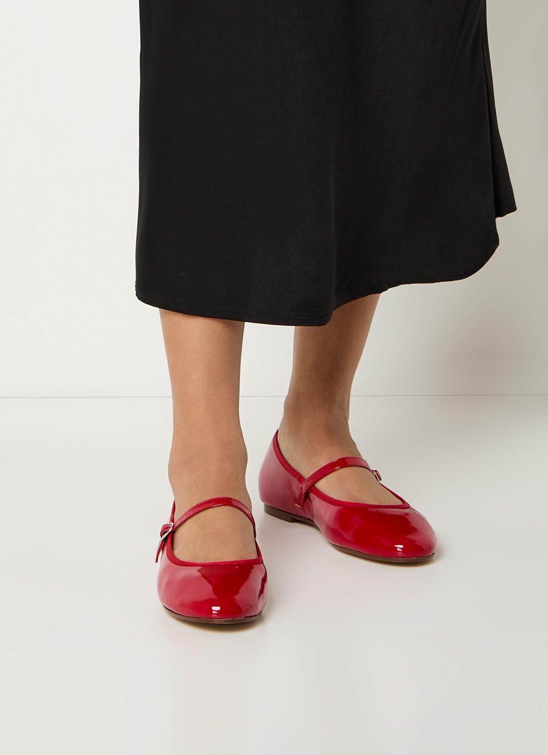 Jonak Douceur ballerina van leer met lakfinish  - voorkant 2 rood