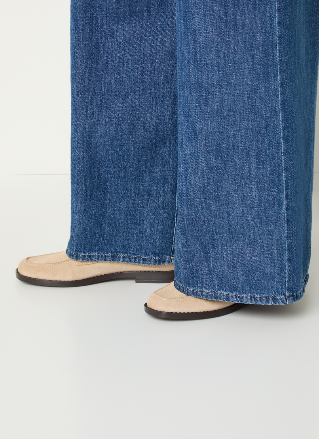 Jonak Nancy loafer van suède  - voorkant 2 beige