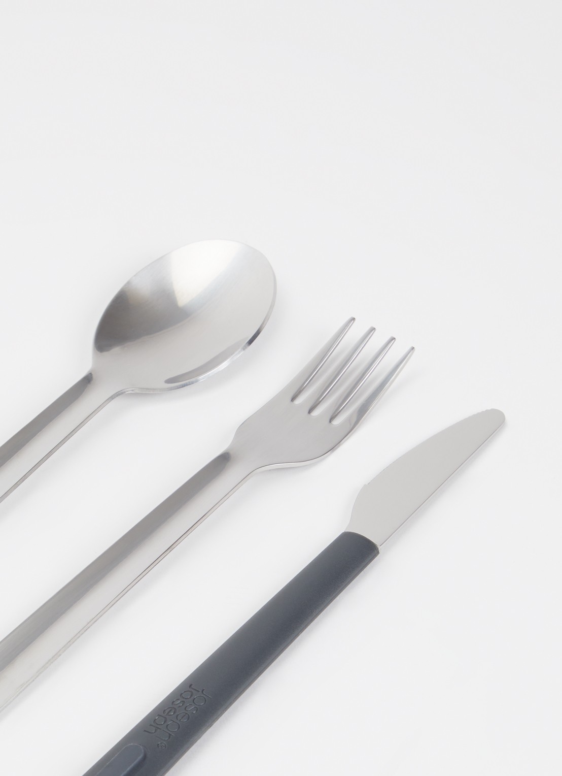 Joseph Joseph GoEat bestekset van 3 - voorkant 2 zilver