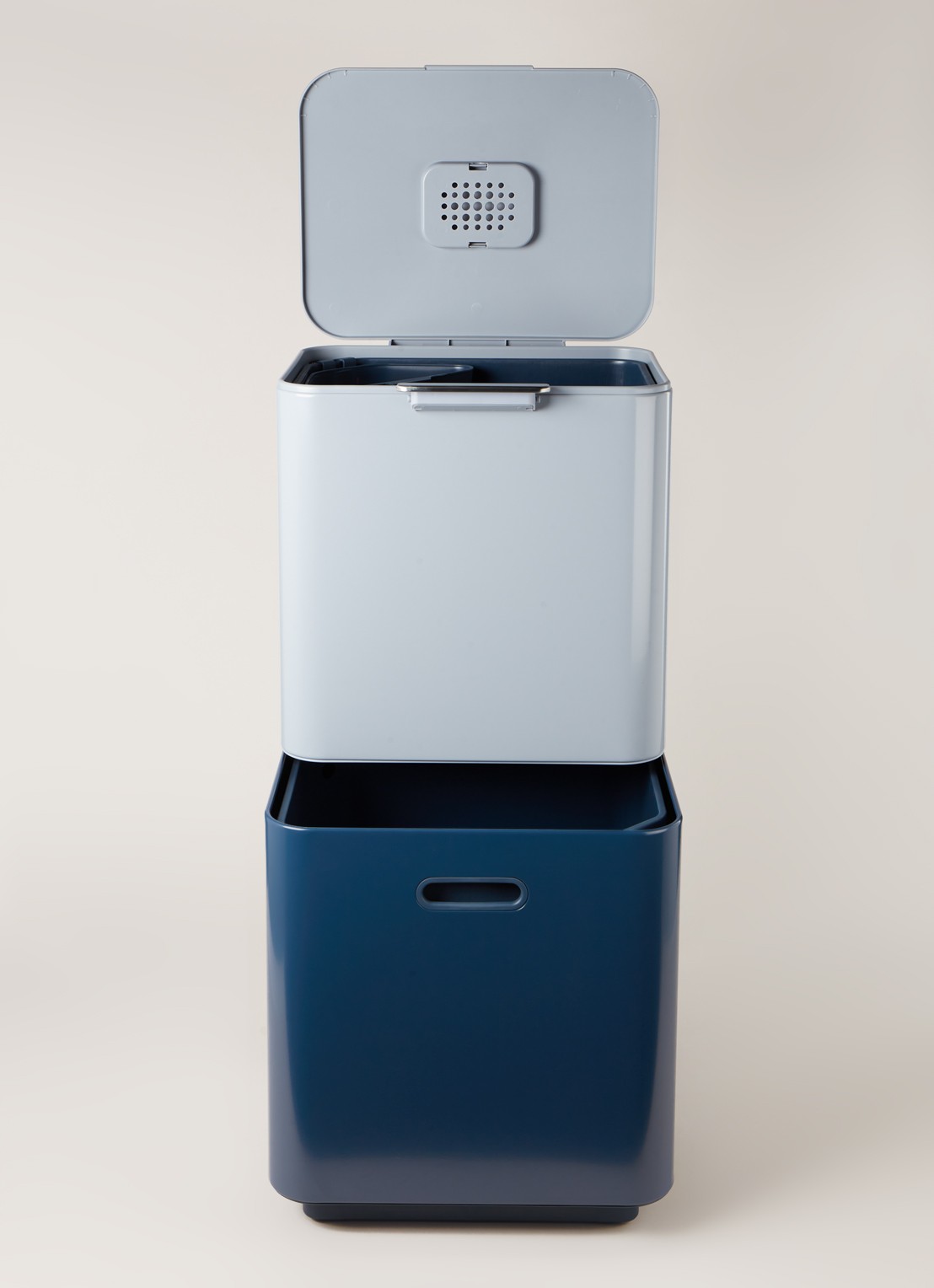 Joseph Joseph Sky Intelligent Waste prullenbak 60 liter 2-delig - voorkant 2 zilver