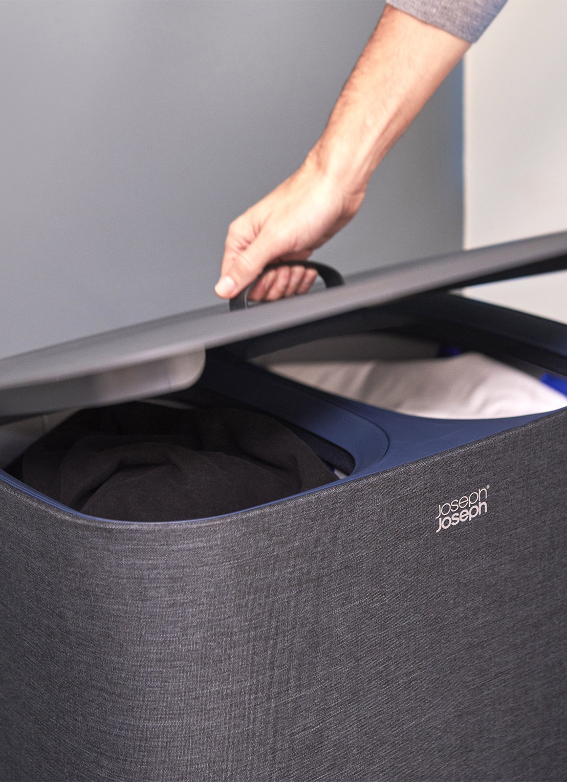 Joseph Joseph Tota wasmand 71 cm - detail 3 zwart