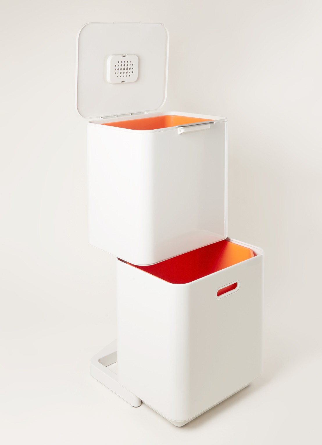 Joseph Joseph Totem Max prullenbak 60 liter - detail 3 lichtgrijs