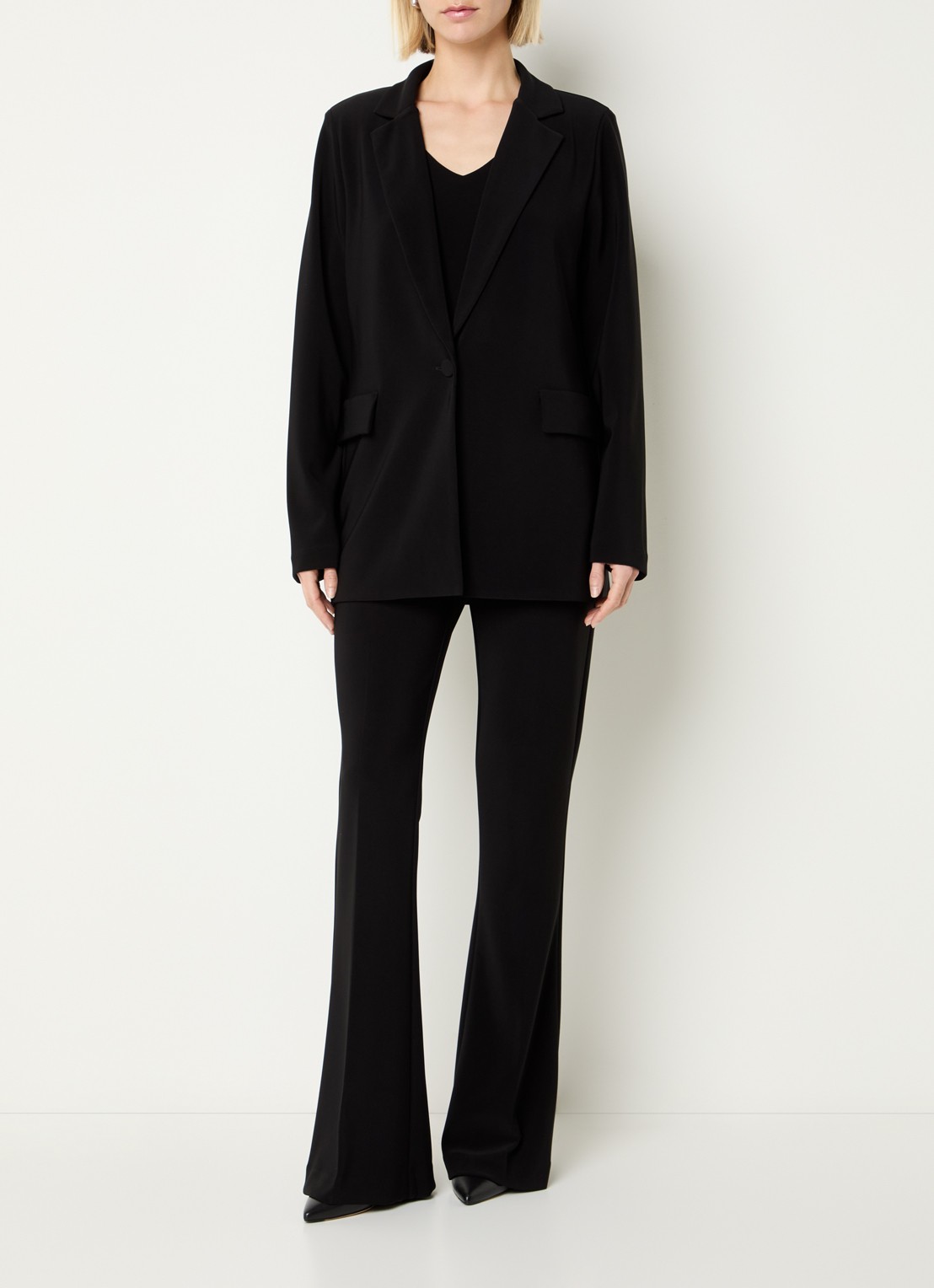 Joseph Ribkoff Blazer met klepzakken en schoudervulling - voorkant 3 zwart