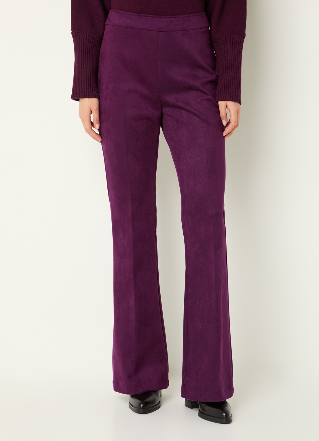 Joseph Ribkoff Mid waist flared fit broek van fluweel - detail aubergine