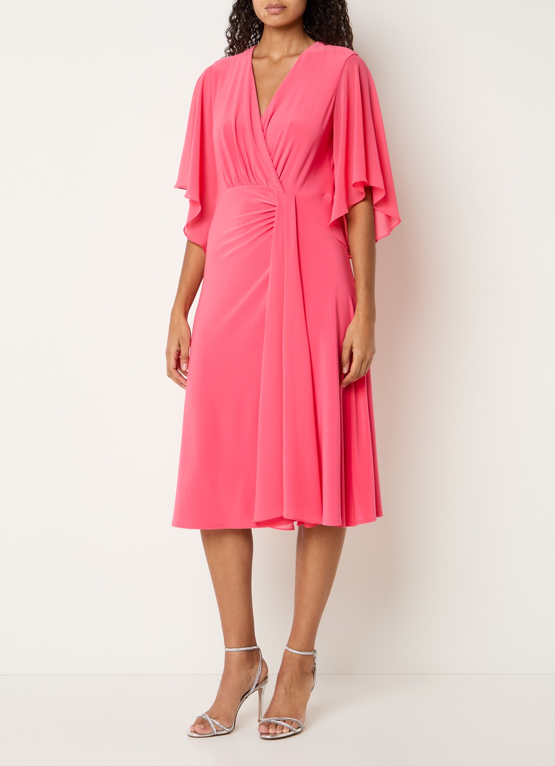 Joseph Ribkoff Midi jurk met V-hals en plooidetail - detail 3 koraalroze