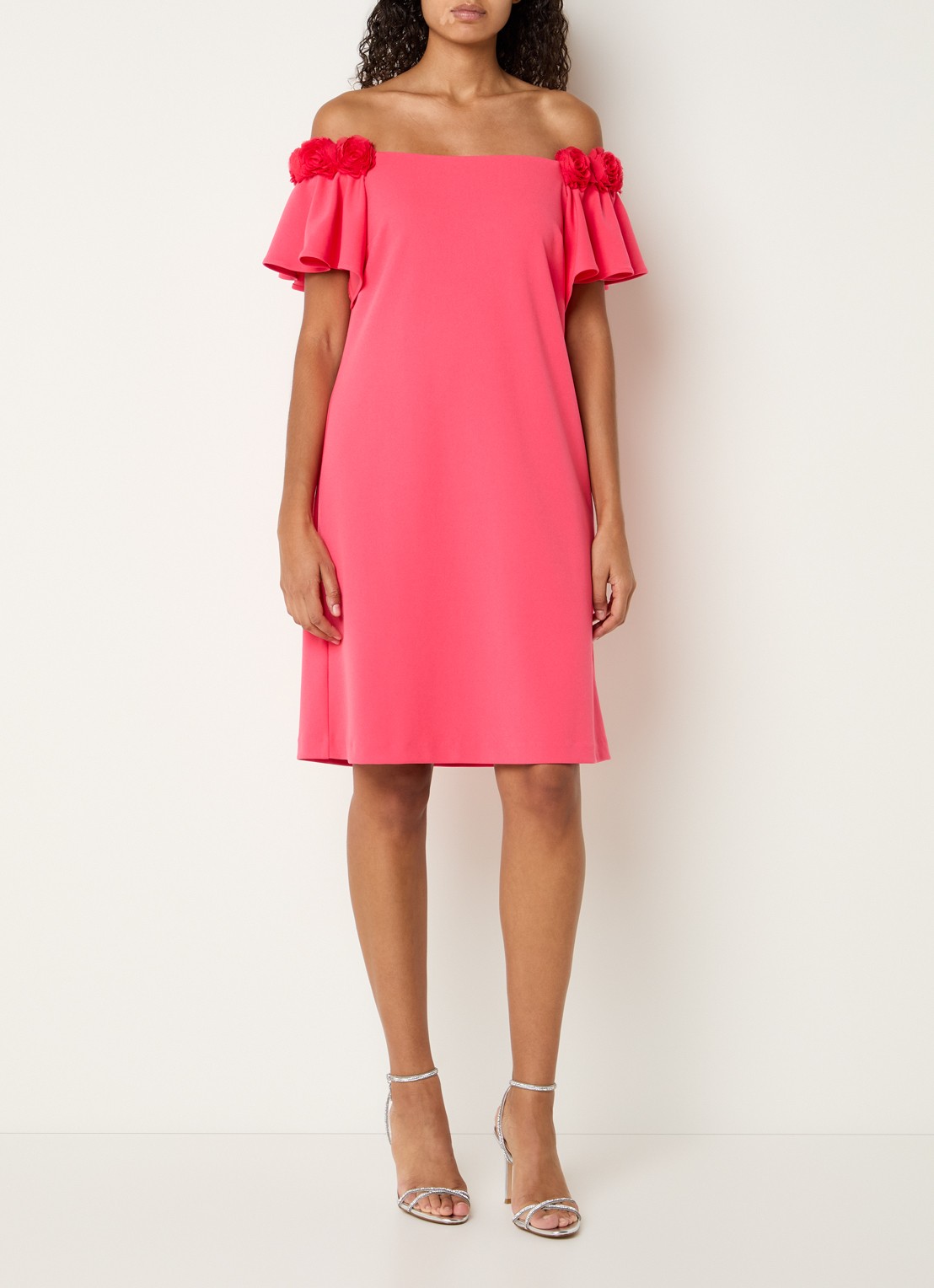 Joseph Ribkoff Off shoulder mini jurk met applicatie - voorkant 2 koraalroze