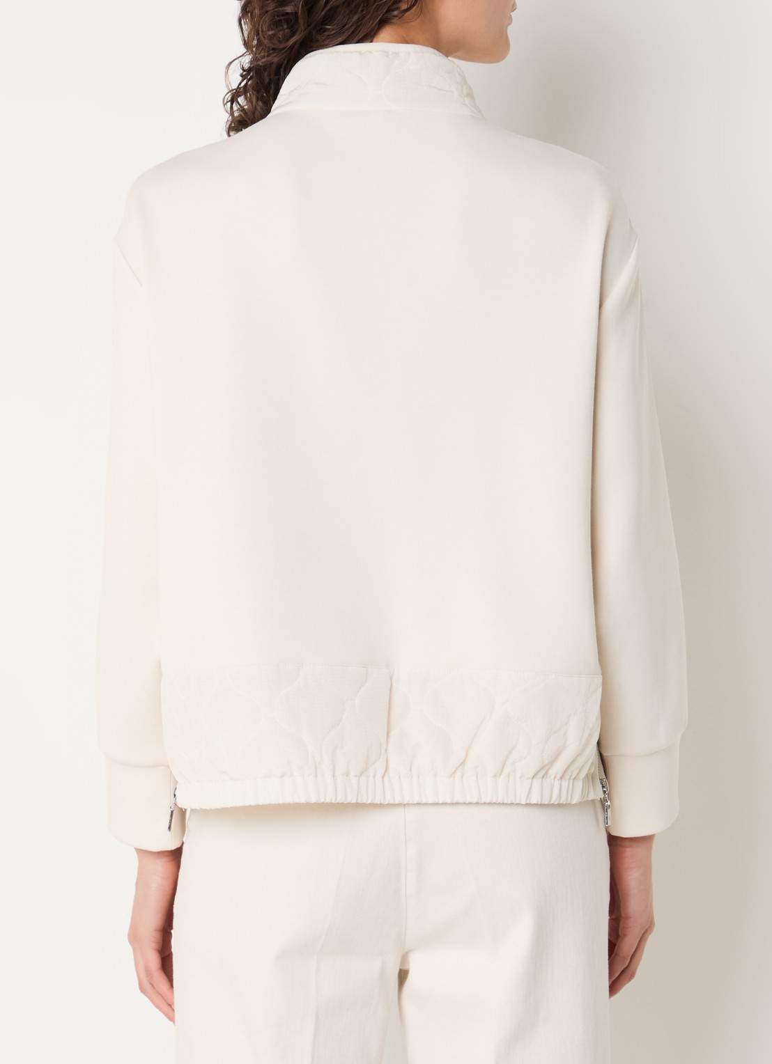 Joseph Ribkoff Sweater met steekzakken en opstaande kraag - achterkant 4 ivoor