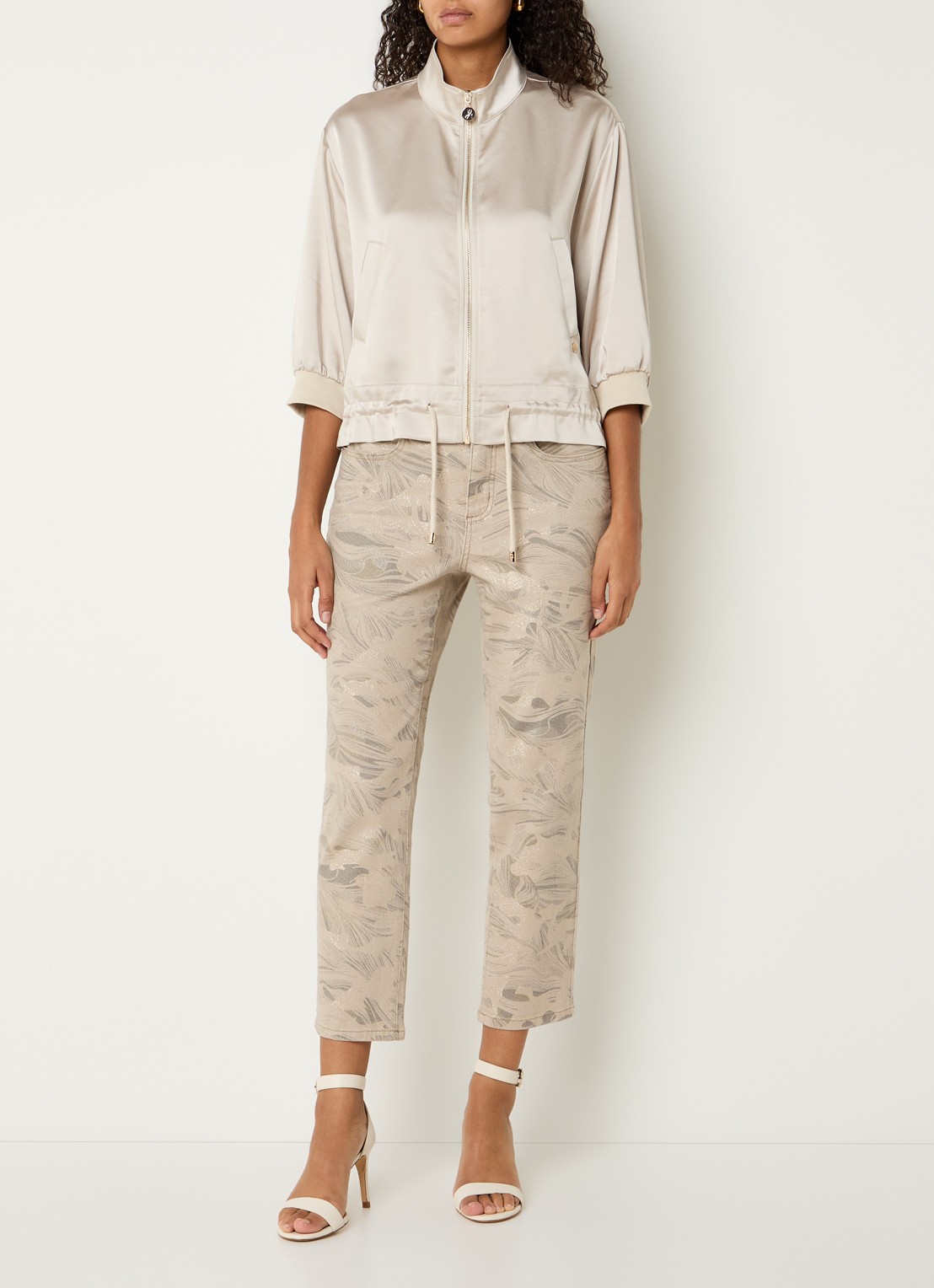 Joseph Ribkoff Sweatvest met steekzakken en trekkoord - voorkant 4 beige