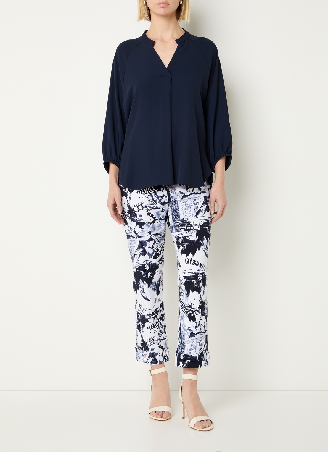 Joseph Ribkoff Tuniek met V-hals - voorkant 3 donkerblauw