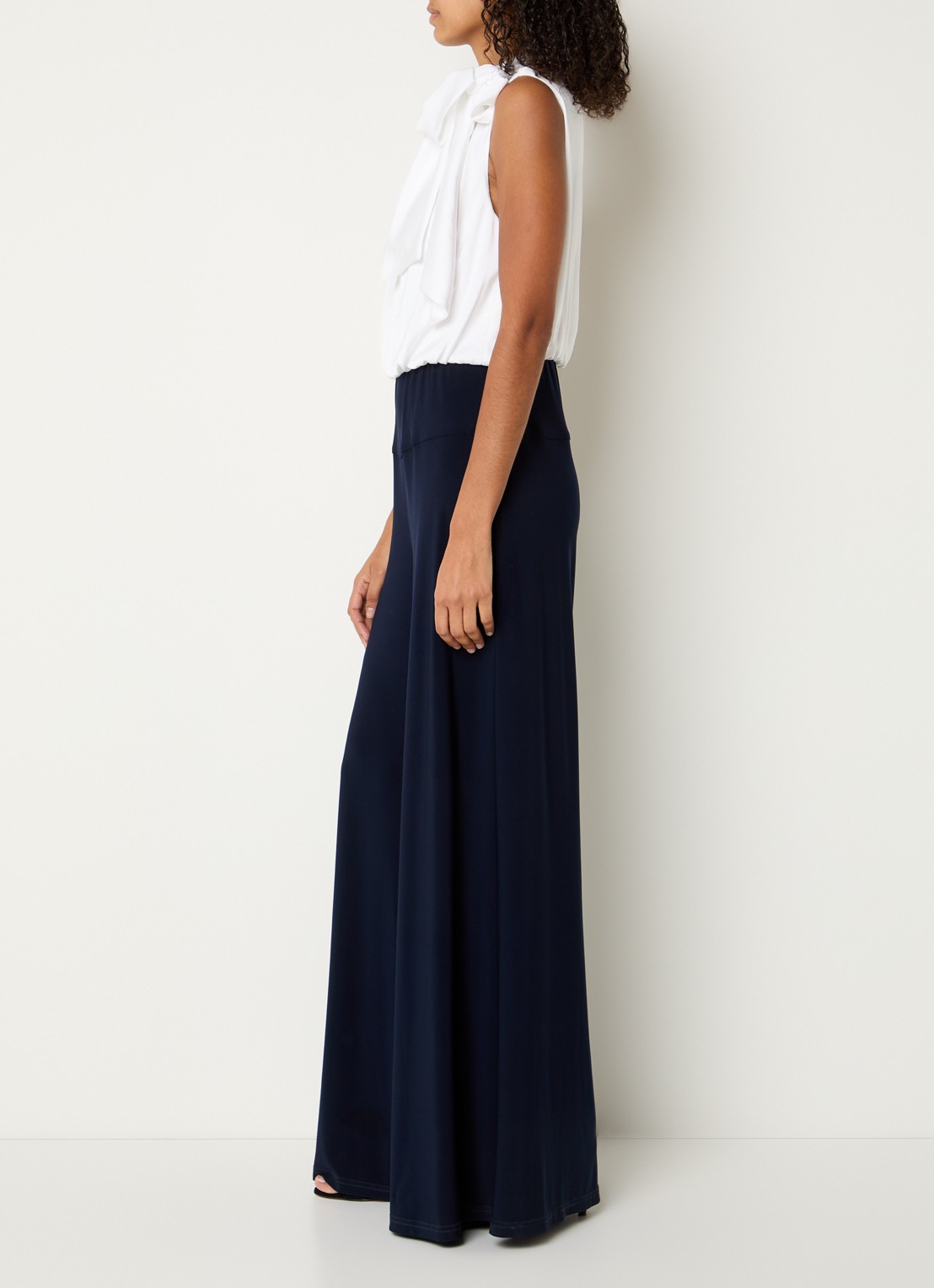 Joseph Ribkoff Wide fit jumpsuit met sjaalkraag - voorkant 2 wit
