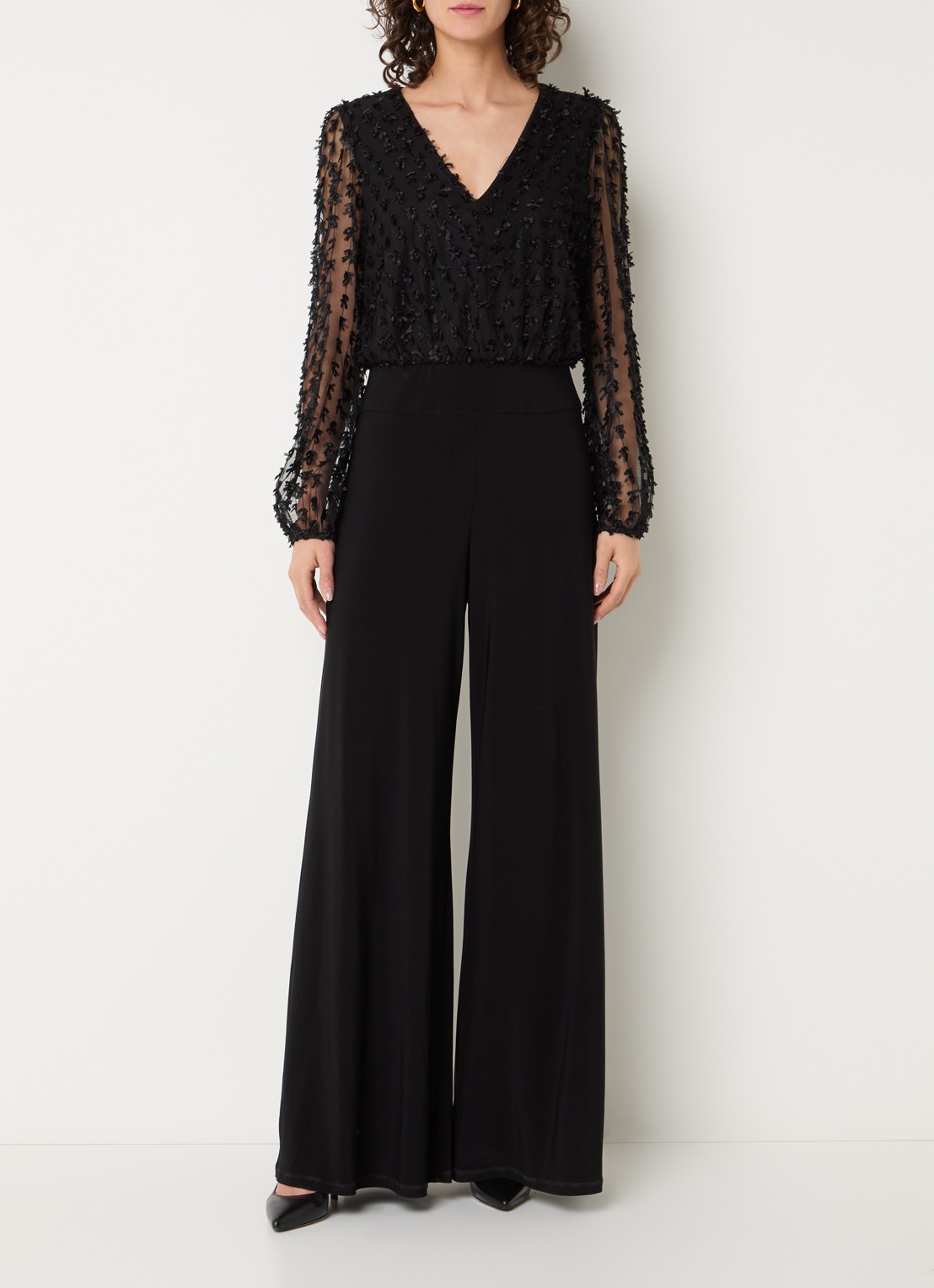 Joseph Ribkoff Wide fit jumpsuit met V-hals - detail 3 zwart