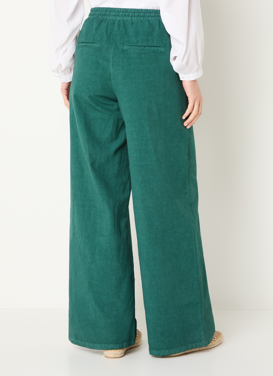 Josephine & Co Basma high waist chino met trekkoord - achterkant groen