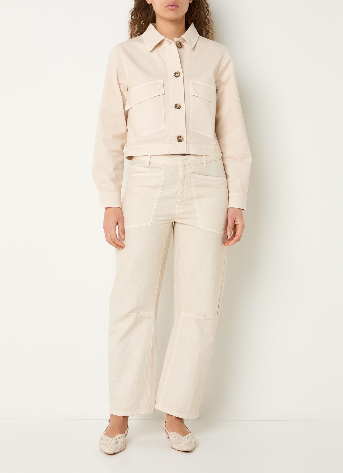 Josephine & Co Bibi cropped overshirt met borstzakken - voorkant 3 beige
