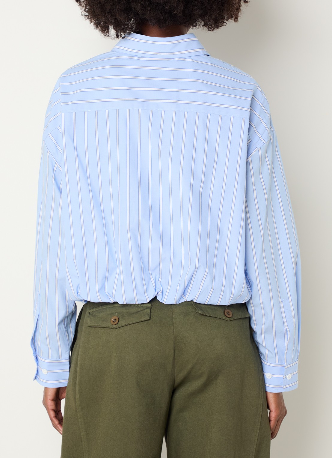 Josephine & Co Bink blouse met streepprint en borstzak - achterkant 3 lichtblauw