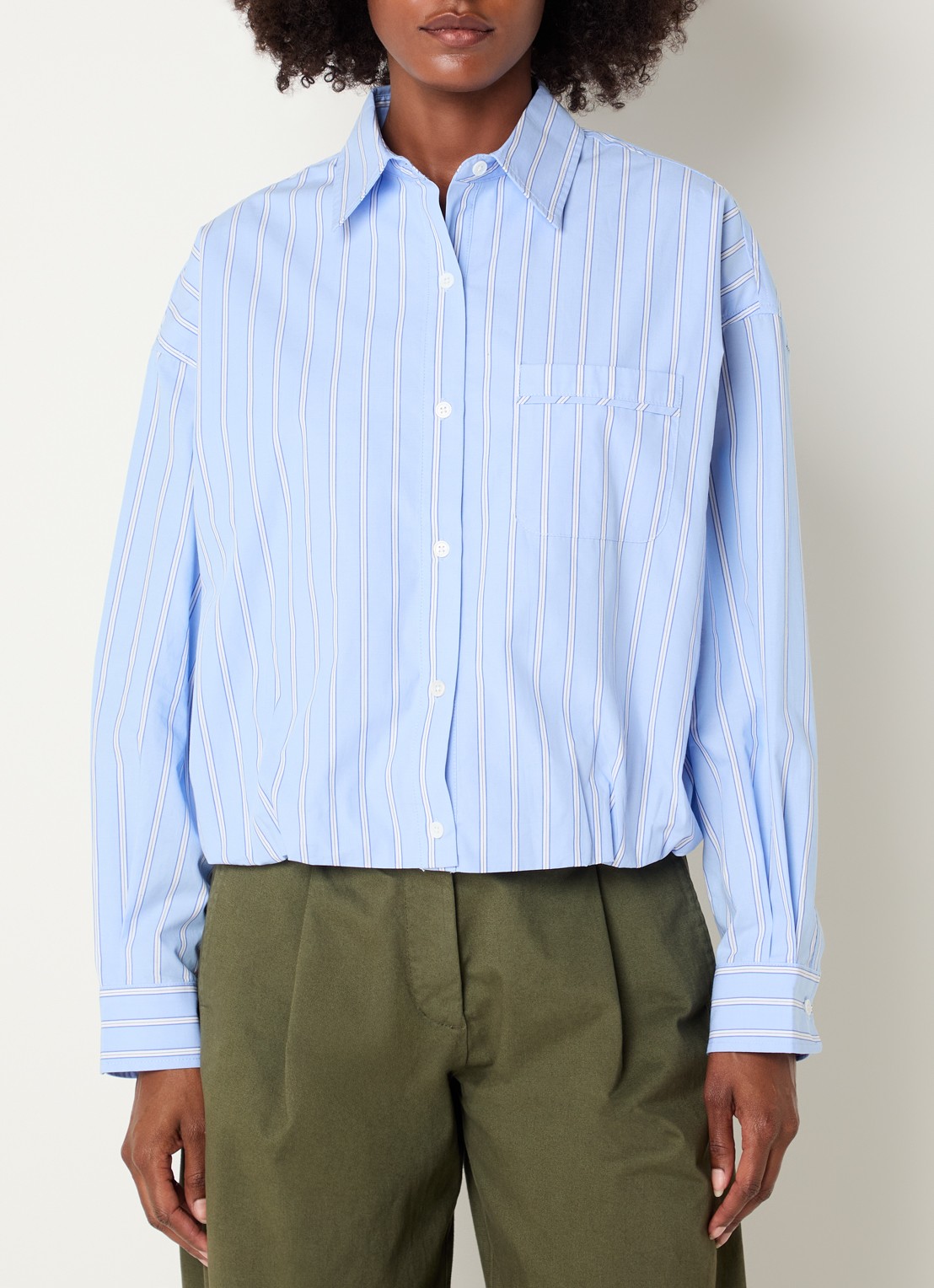 Josephine & Co Bink blouse met streepprint en borstzak - detail 4 lichtblauw
