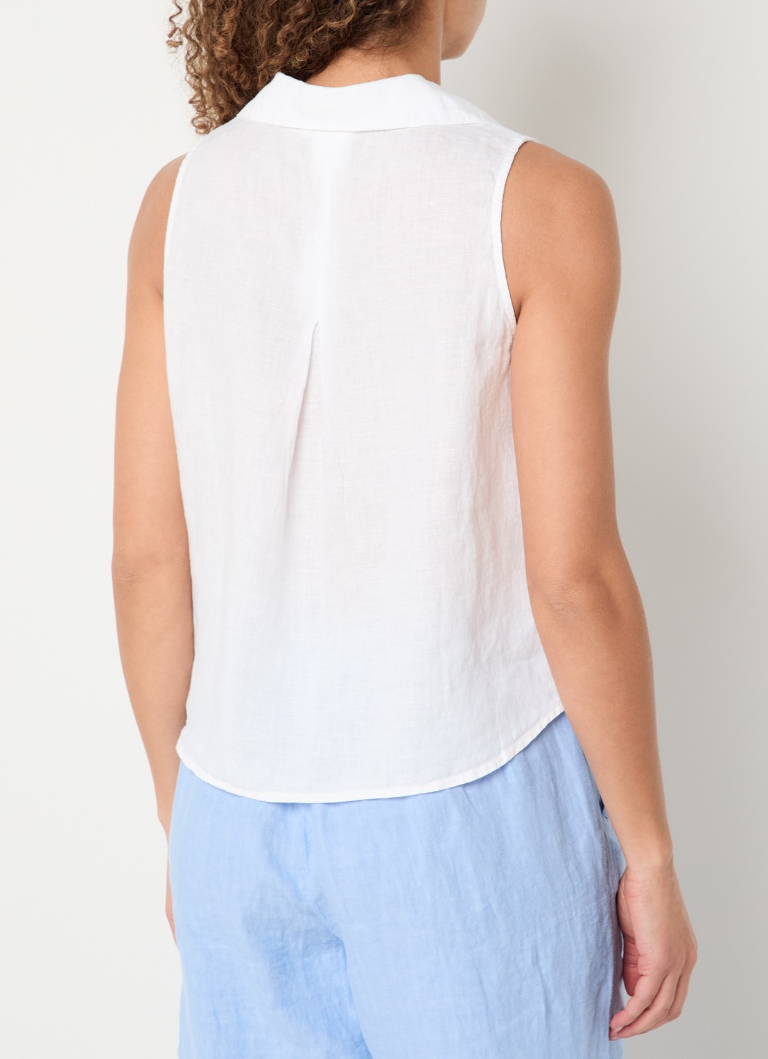 Josephine & Co Bliss mouwloze blouse  - achterkant 3 wit