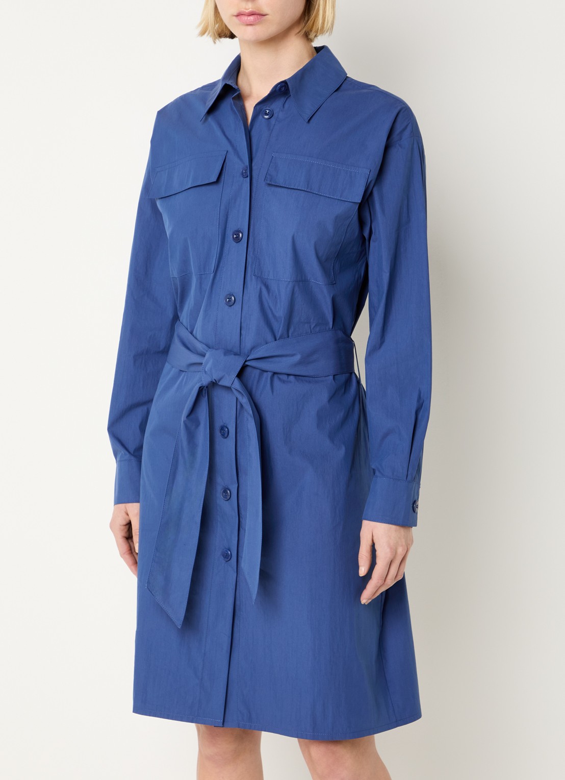 Josephine & Co Brien blousejurk met opgestikte zakken en strikceintuur - detail 4 royalblauw
