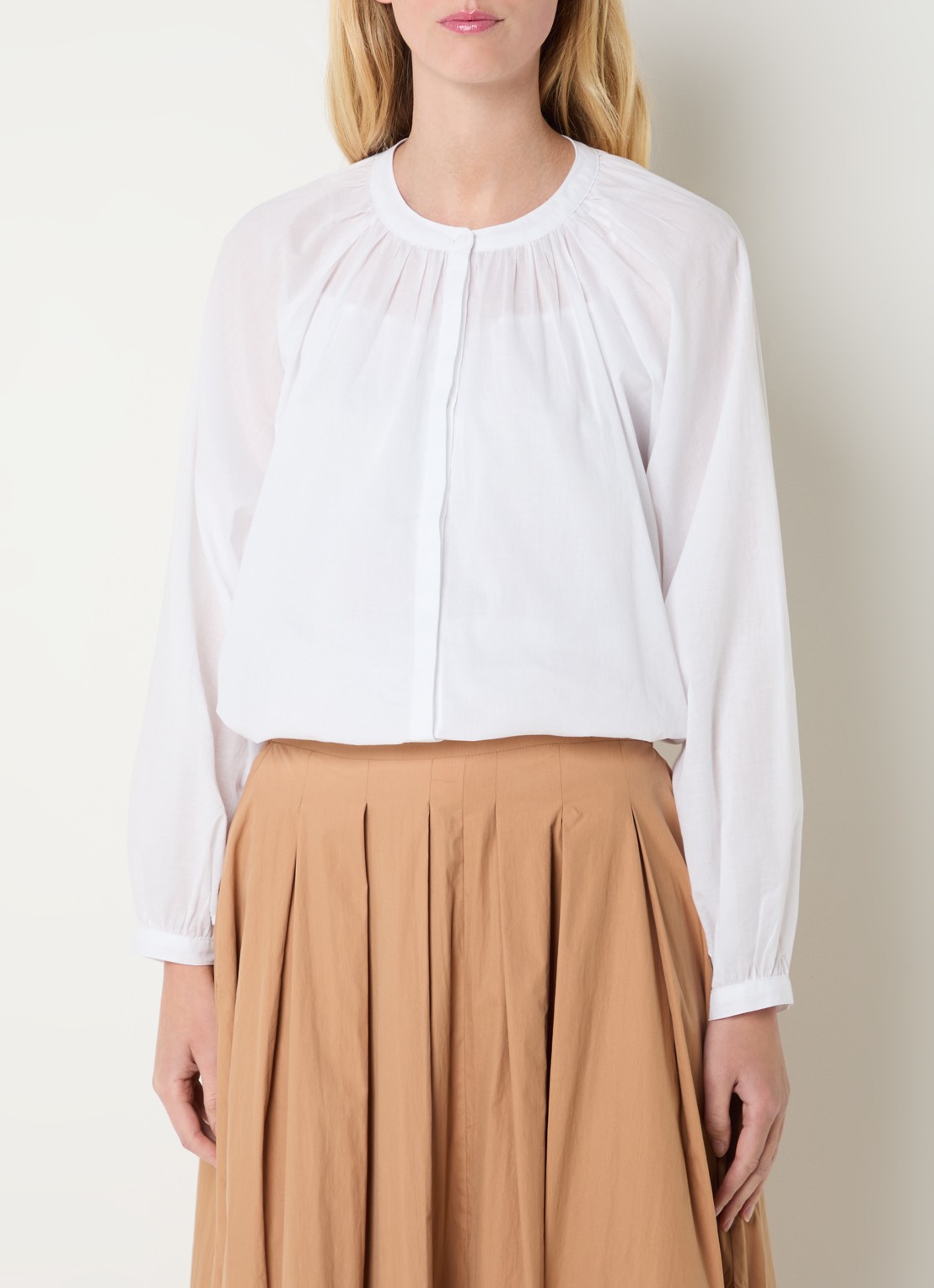 Josephine & Co Brooklynn blouse met stolpplooi en ballonmouw - detail 3 wit