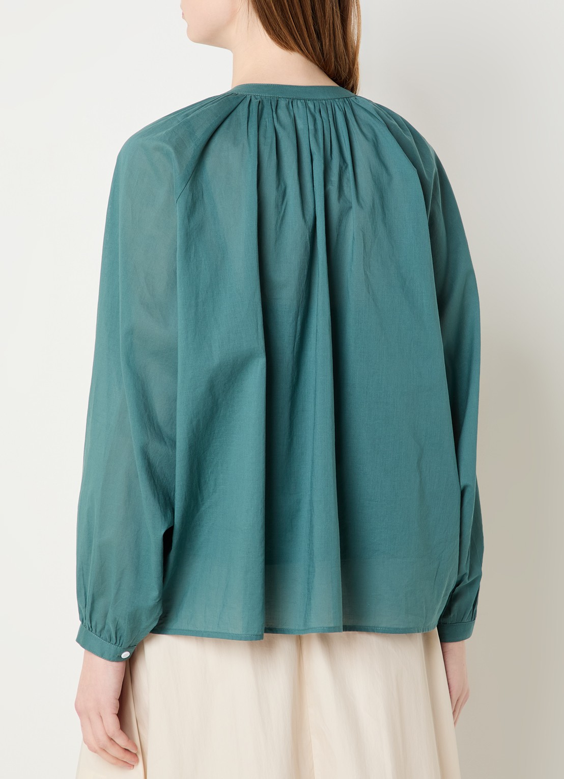 Josephine & Co Brooklynn blouse met stolpplooi en ballonmouw - achterkant zeegroen