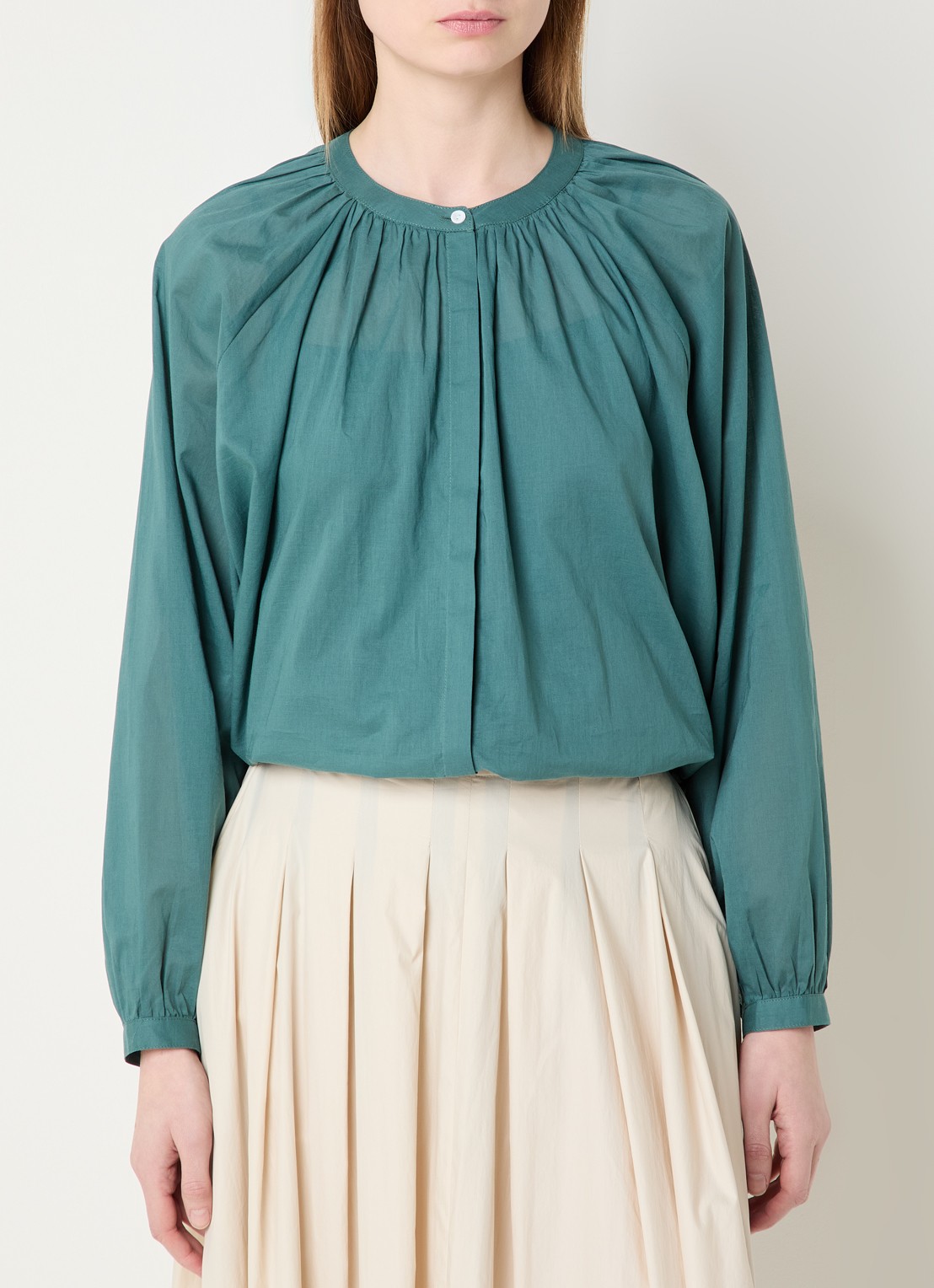 Josephine & Co Brooklynn blouse met stolpplooi en ballonmouw - detail 2 zeegroen
