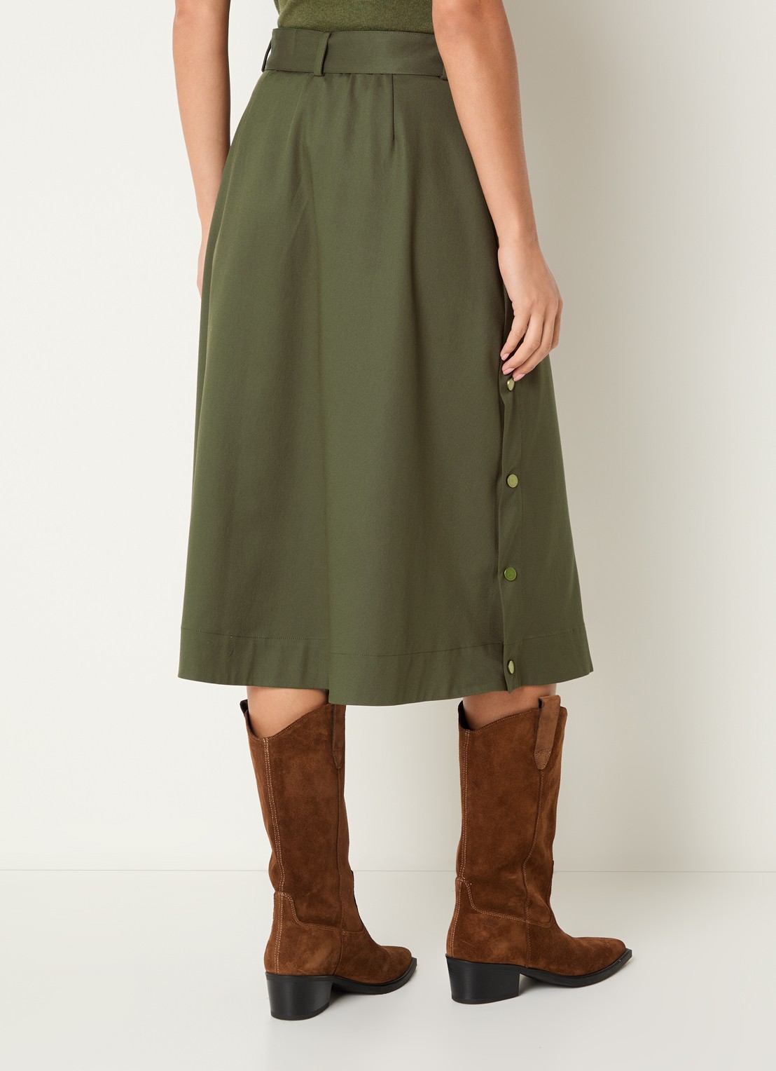 Josephine & Co Cassie midi rok met steekzakken en ceintuur - achterkant mosgroen