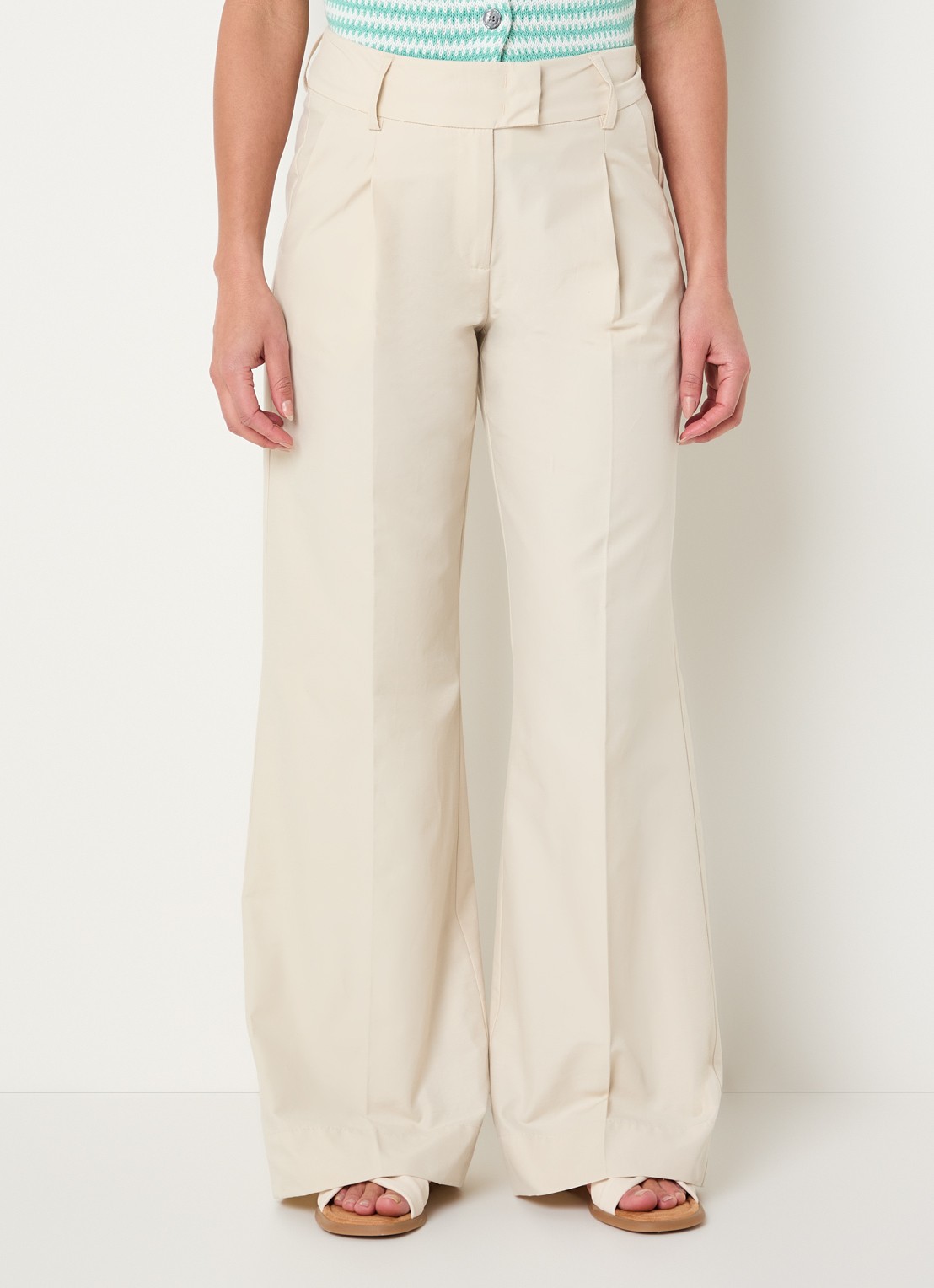 Josephine & Co High waist wide fit pantalon met steekzakken - detail 3 beige