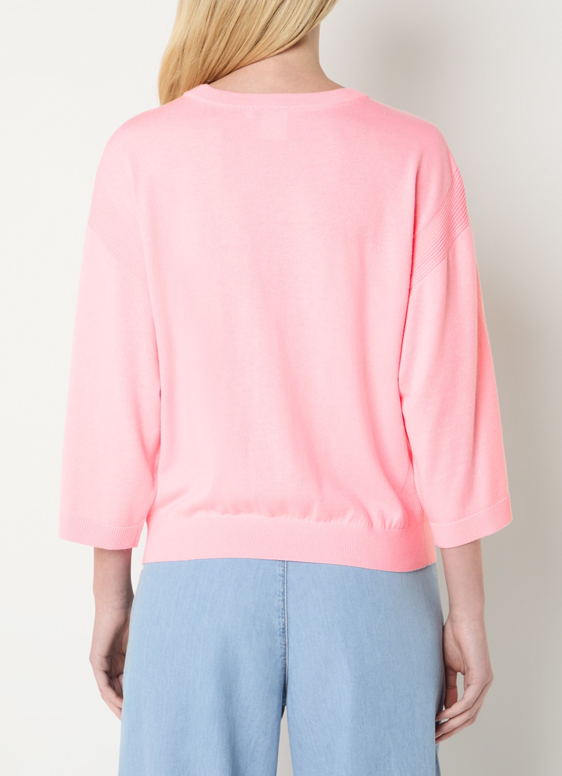 Josephine & Co Janou fijngebreide pullover met trompetmouw - achterkant 4 koraalroze