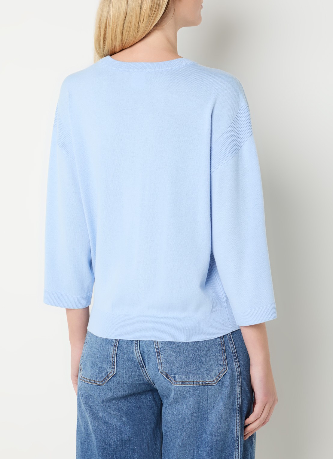 Josephine & Co Janou fijngebreide pullover met trompetmouw - achterkant 3 lichtblauw