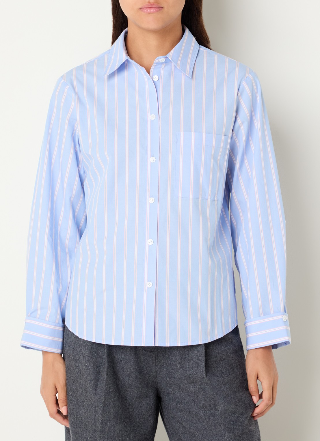 Josephine & Co Leon blouse met streepprint - detail 4 lichtblauw