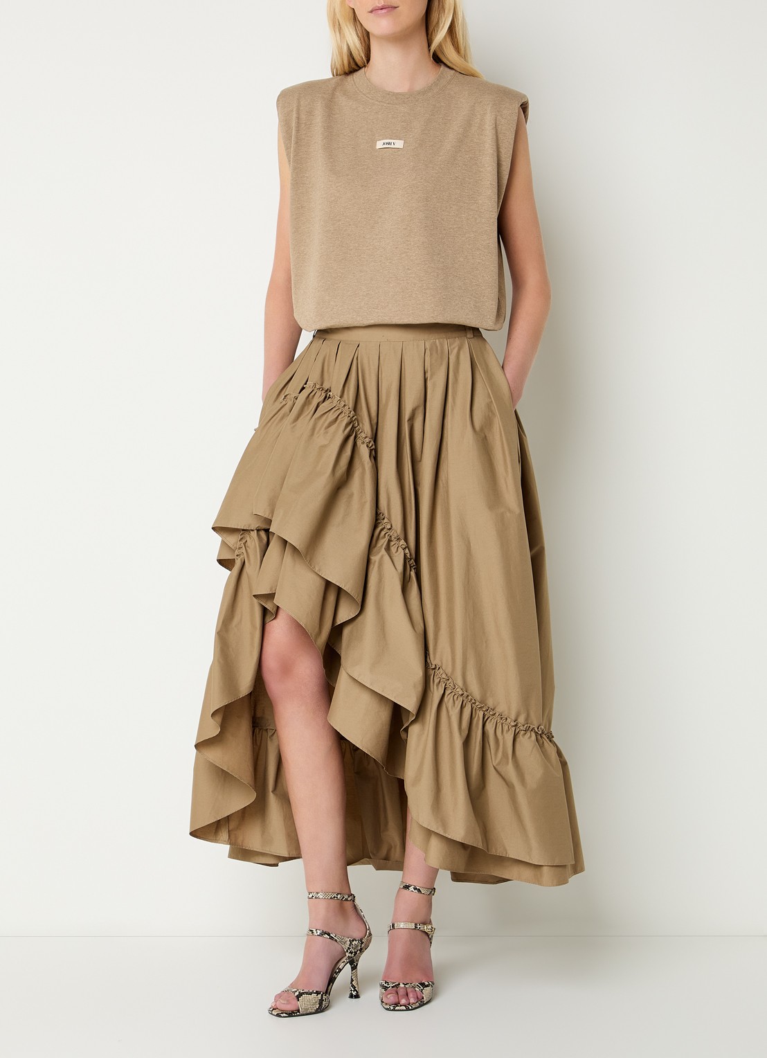 JOSH V Sue T-shirt met schoudervulling en logo - voorkant 4 khaki