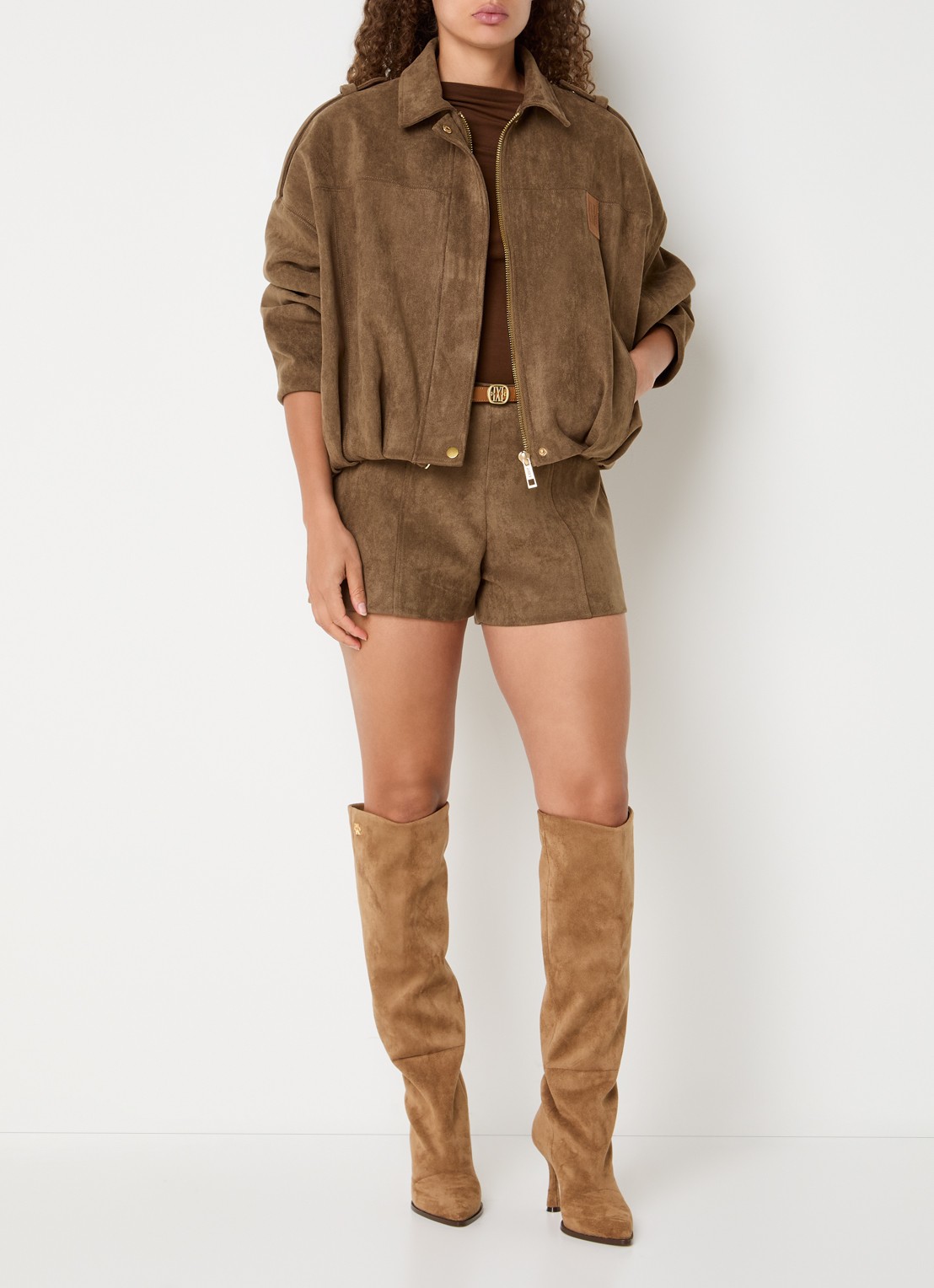 JOSH V Vik high waist straight fit korte broek van imitatiesuède - voorkant 3 lichtbruin