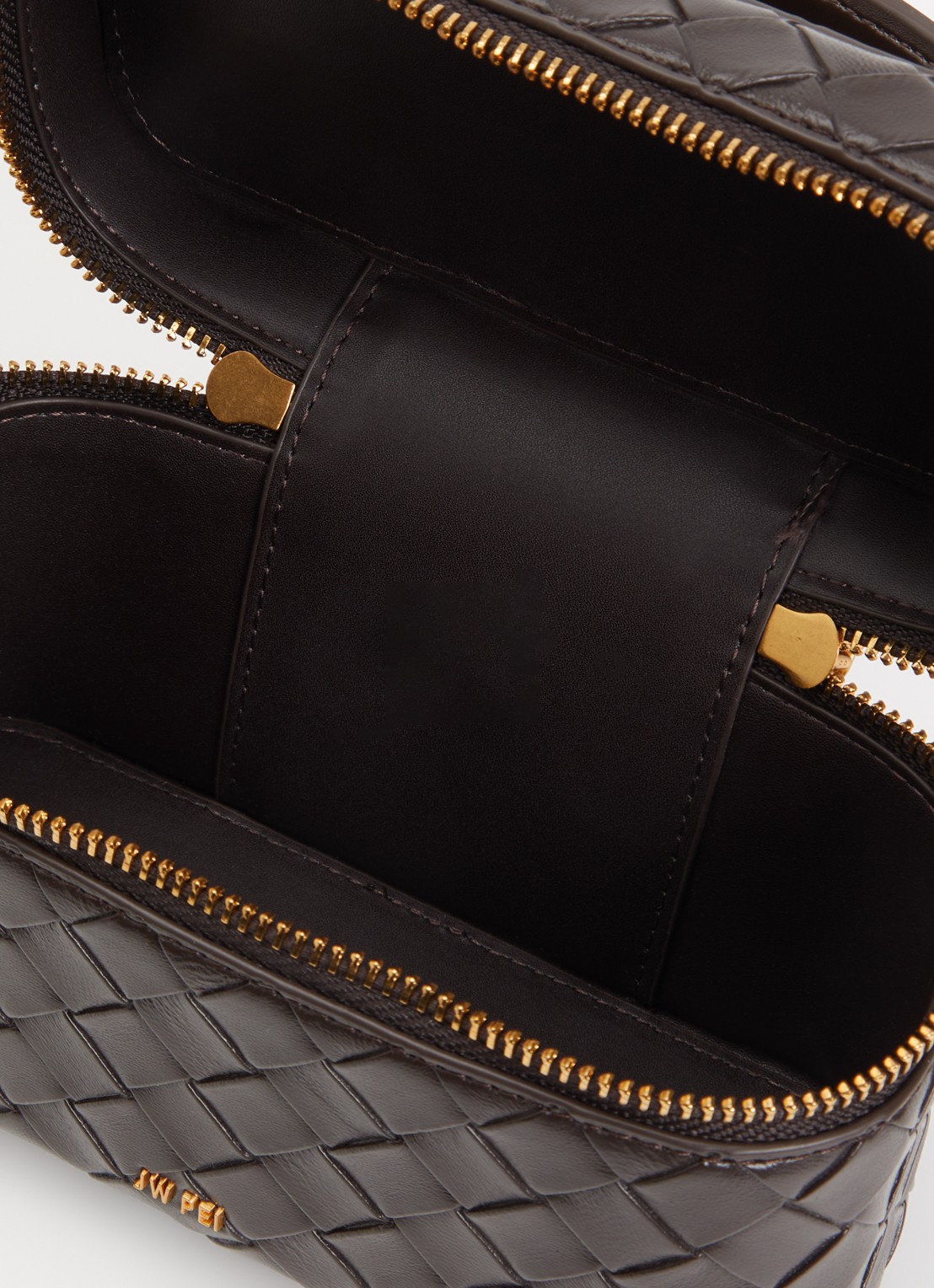 JW PEI Cleo Woven Box handtas met afneembare schouderriem - detail donkerbruin