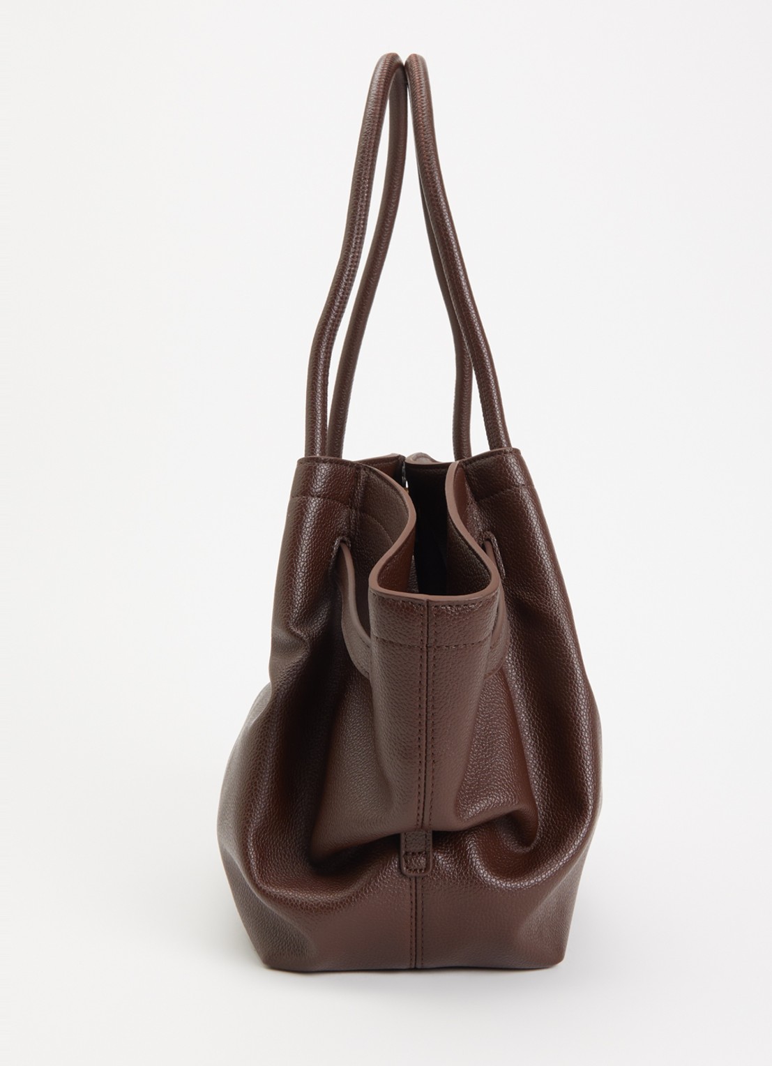 JW PEI Hana Medium schoudertas met logo - detail 3 donkerbruin