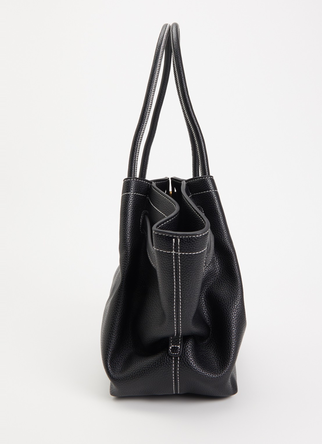 JW PEI Hana Medium schoudertas met logo - detail 4 zwart