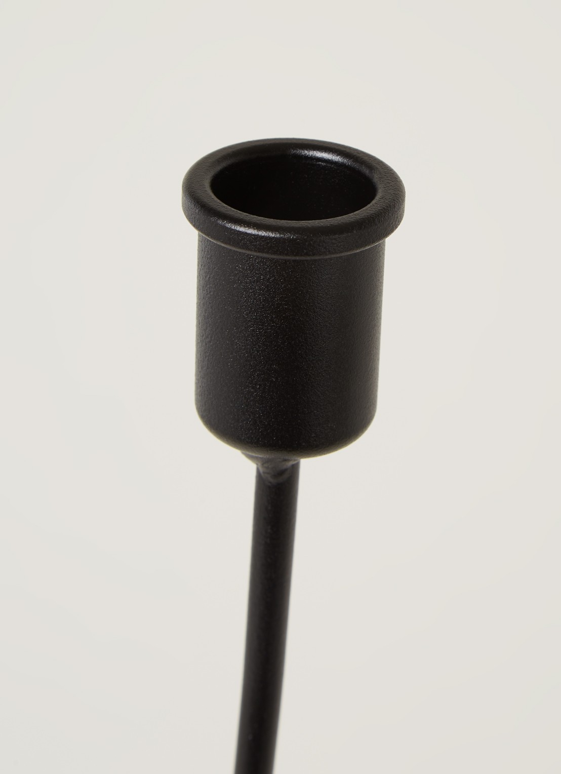 K'willeminhuis De Ronde Kandelaar L 65 cm - detail zwart