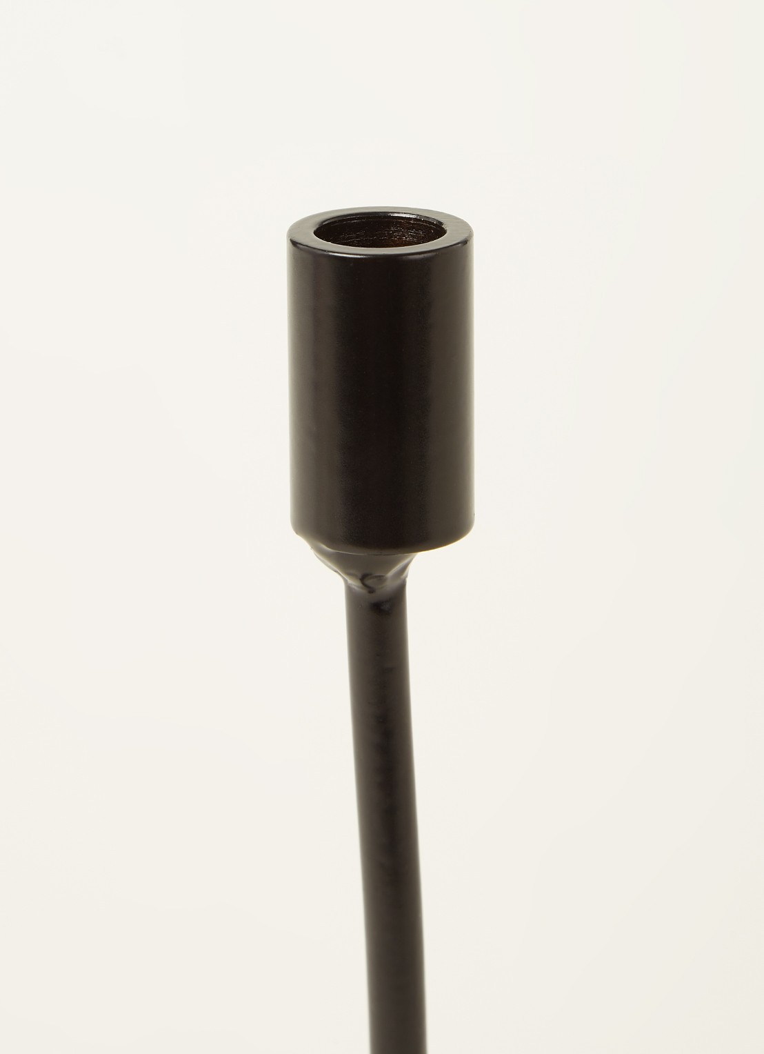 K'willeminhuis Kandelaar 21 cm - detail zwart