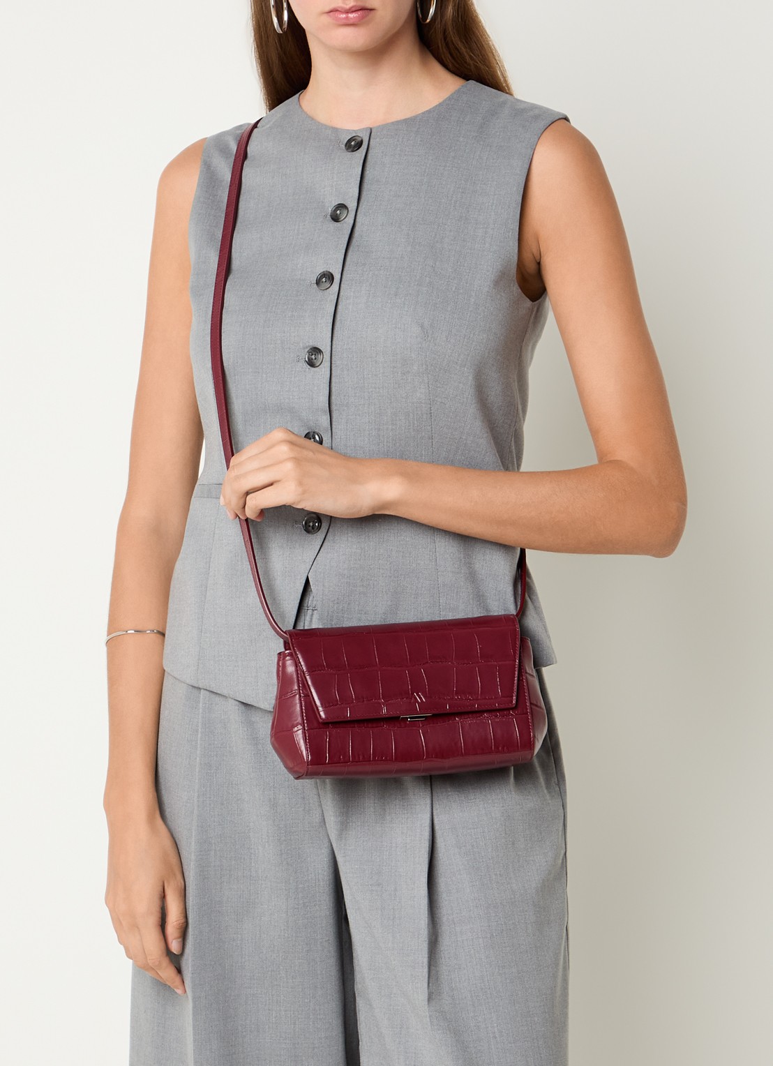 KAAI Ikon clutch van leer met afneembare schouderriem - voorkant 6 bordeauxrood