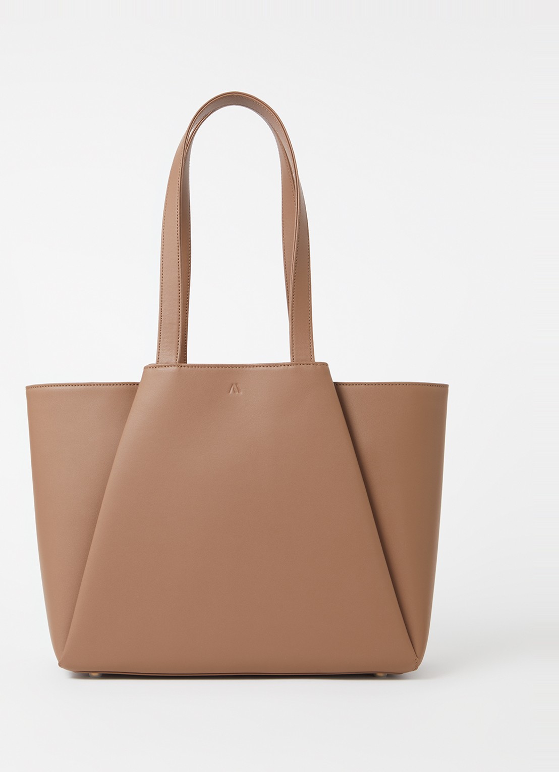 KAAI Midi Pyramid schoudertas van leer met 13.5 inch laptopvak - voorkant taupe