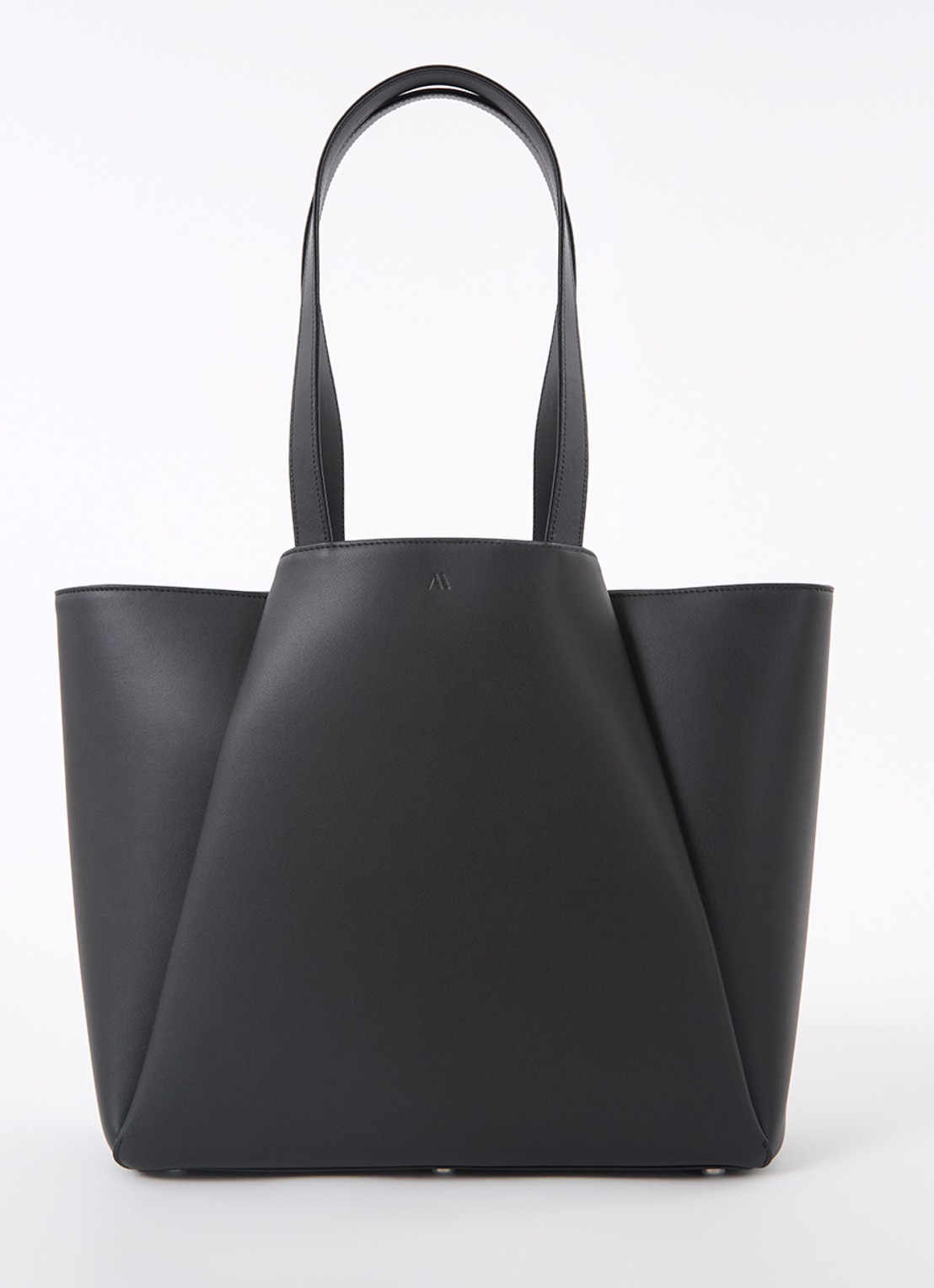 KAAI Pyramid schoudertas van leer met 15 inch laptopvak  - voorkant zwart