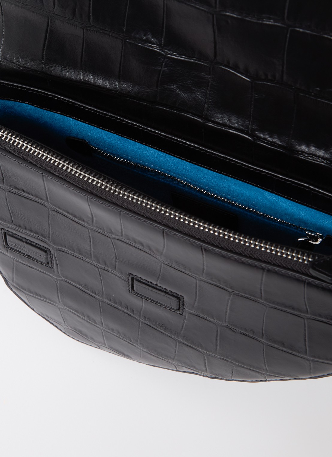 KAAI Rebel crossbodytas van kalfsleer  - detail 3 diepzwart