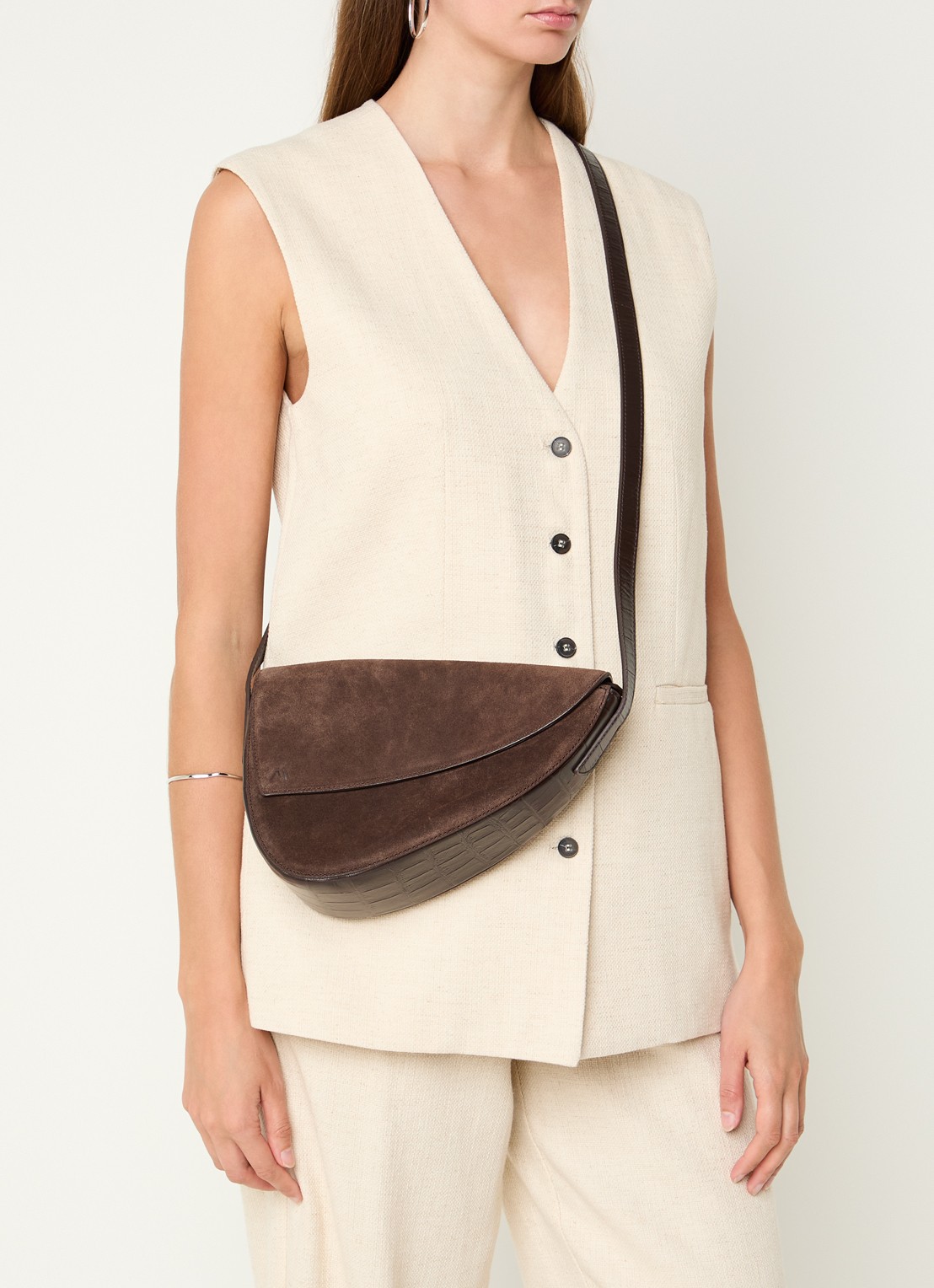 KAAI Rebel crossbodytas van suède - voorkant 3 bruin