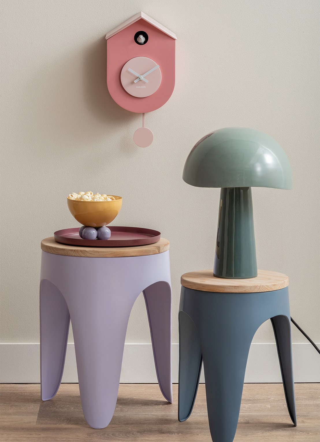 Karlsson Grato Cuckoo wandklok - voorkant 2 roze