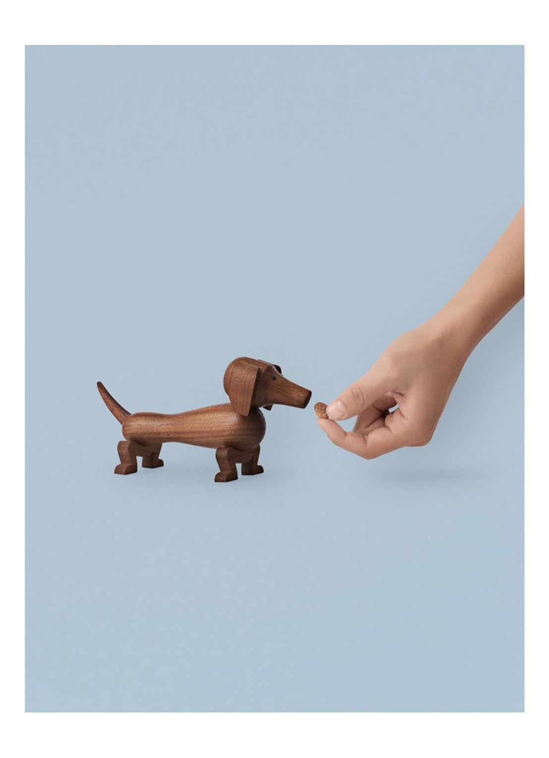 Kay Bojesen Dog ornament 10,5 cm - detail 4 hazelnootbruin