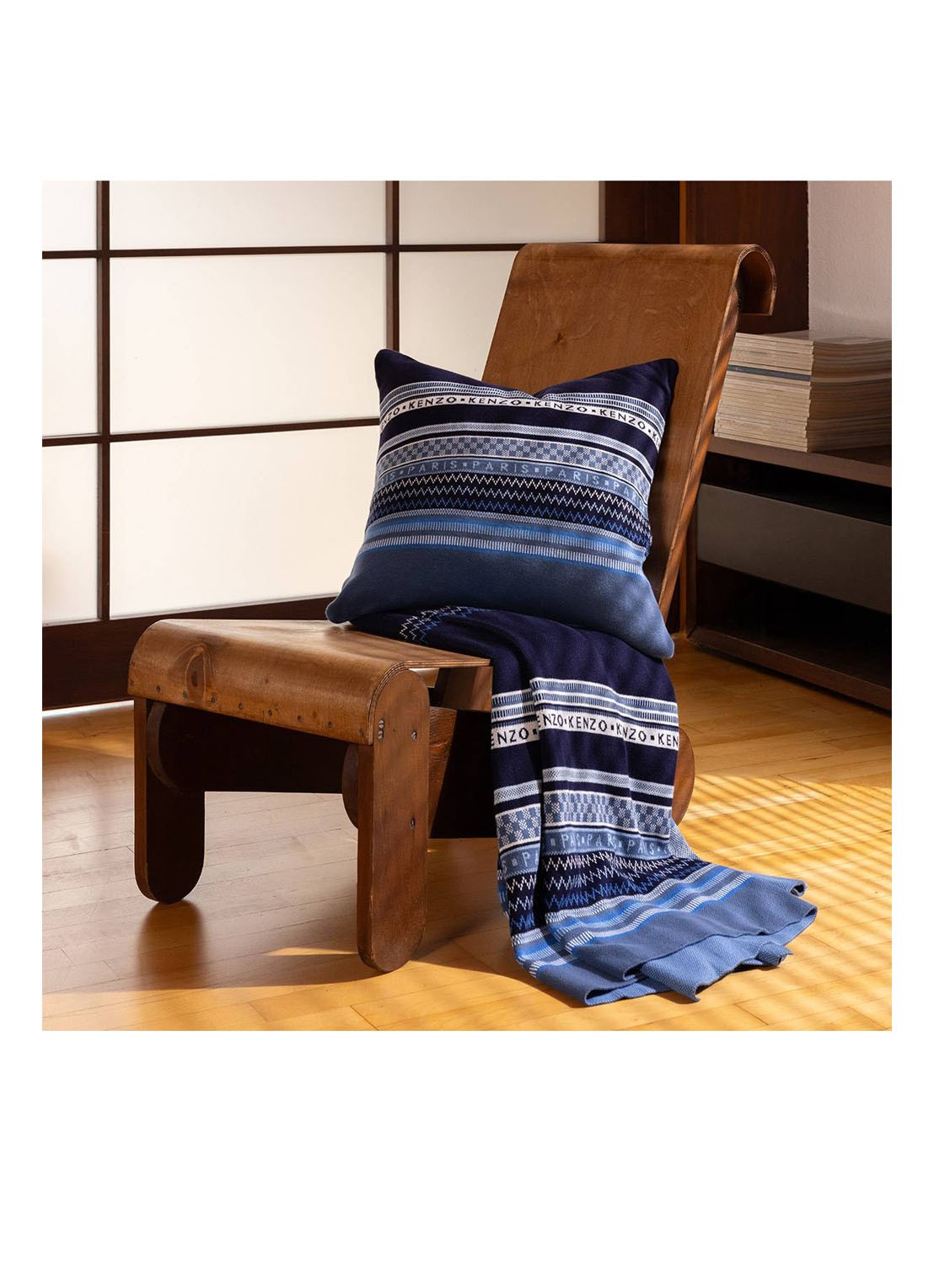 KENZO Jakado sierkussenhoes 45 x 45 cm - voorkant 2 donkerblauw
