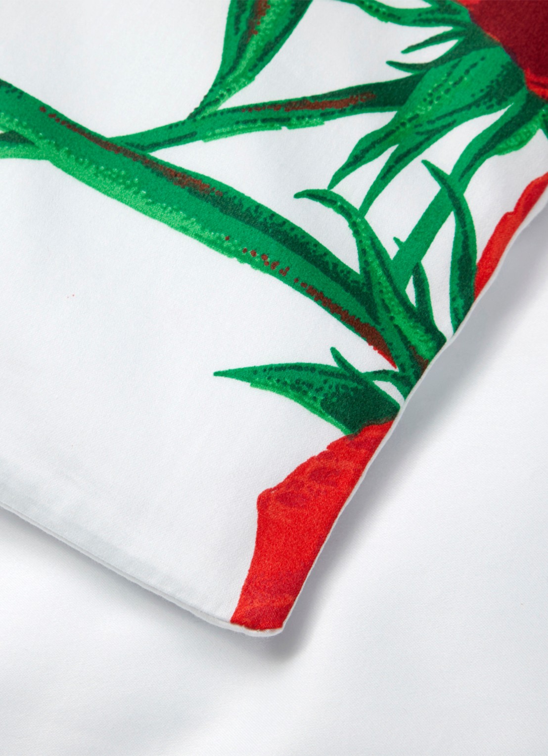 KENZO K Roses dekbedovertrek - exclusief kussenslopen - voorkant 5 wit