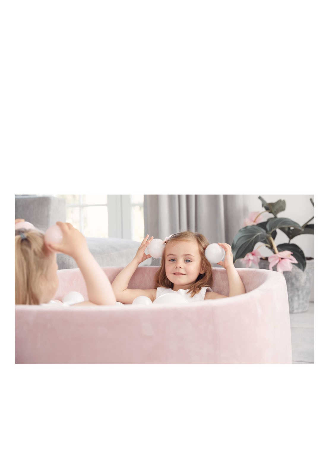 KidKii Boucle ballenbak 90 x 30 cm inclusief 150 ballen  - detail roze