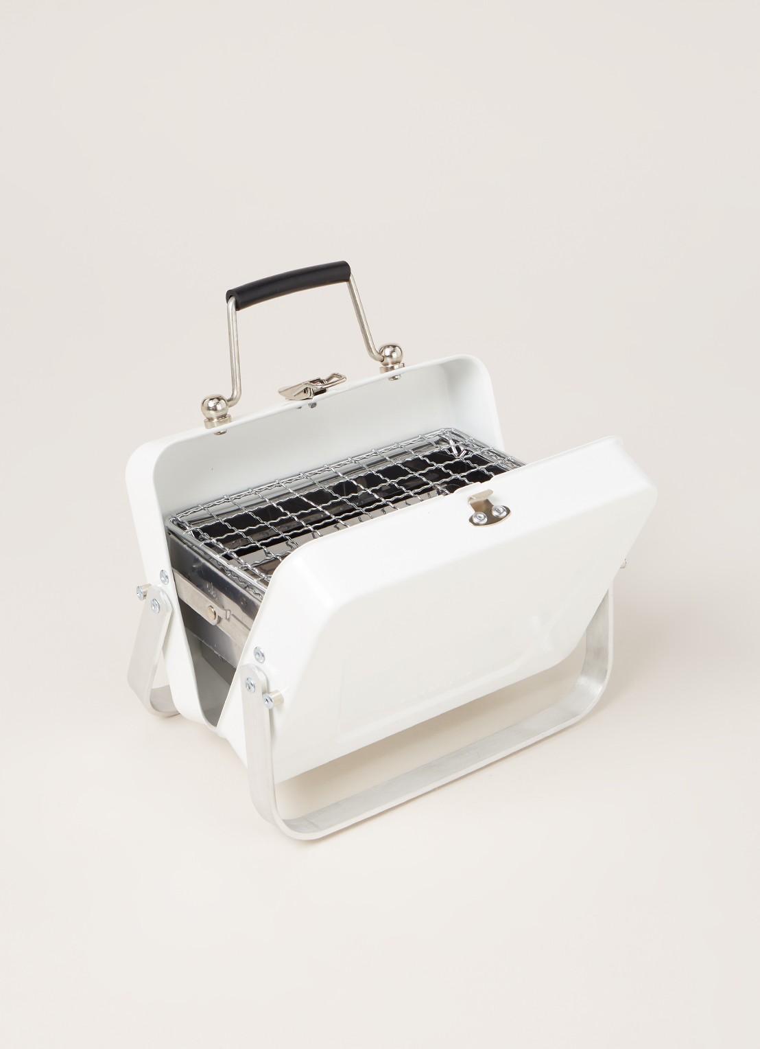Kikkerland Draagbare houtskoolbarbecue 18 x 13 cm  - voorkant 3 wit