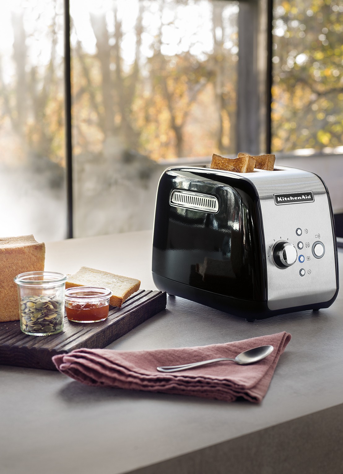 KitchenAid Broodrooster 2-slots 5KMT221 - Onyx Zwart - voorkant 2 zwart